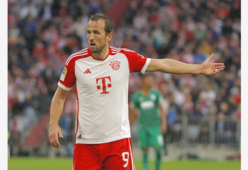 Feature: Happy Kane makes Bayern's arena tremble